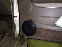 Установка Фронтальная акустика DLS B6A в Toyota Land Cruiser 100
